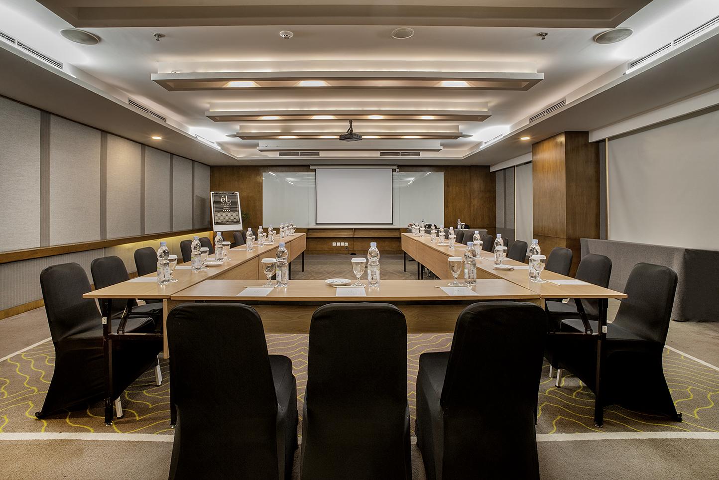 El Hotel Jakarta Luaran gambar