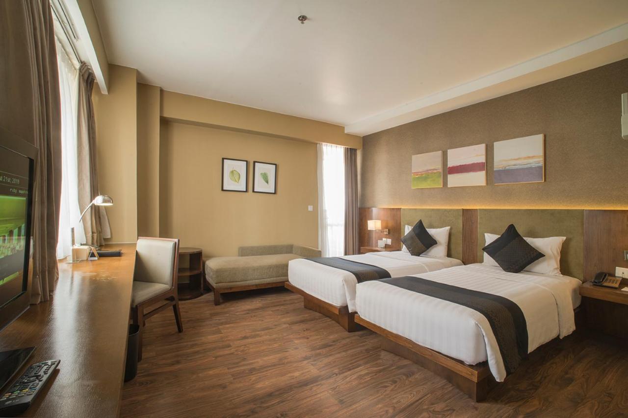 El Hotel Jakarta Luaran gambar